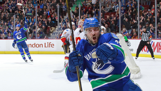 Canucks' Tanev thought he broke jaw prior to mumps diagnosis