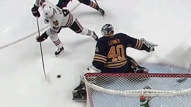Patrick Kane makes Sabres pay for leaving him wide open