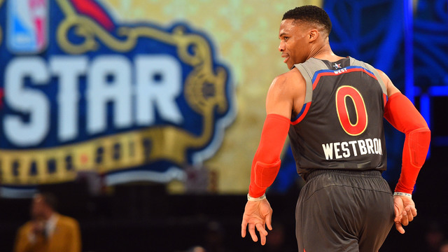 Watch: Westbrook angrily shoves Wall after foul