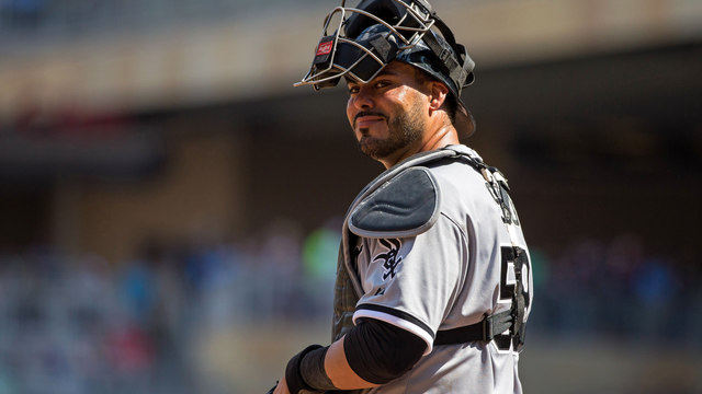 Watch: Giovanni Soto throws to Geovany Soto