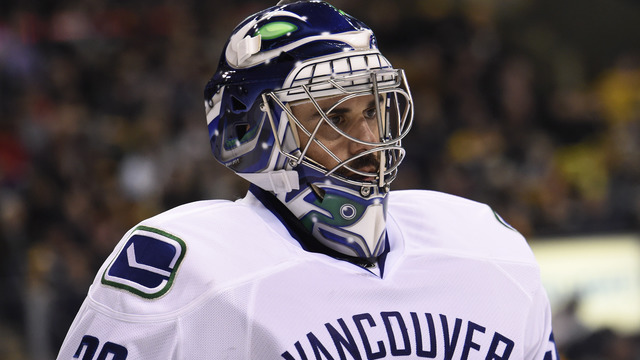 Report: Canucks won't deal Ryan Miller before deadline