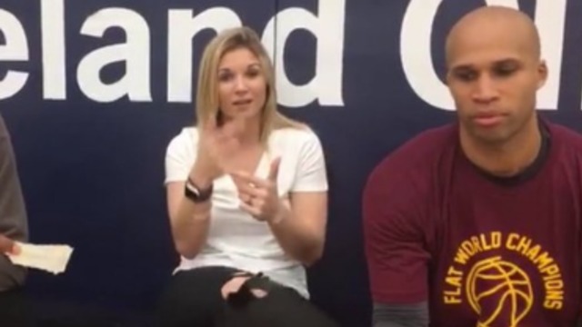 Cavs' Jefferson dons Flat World Champions shirt