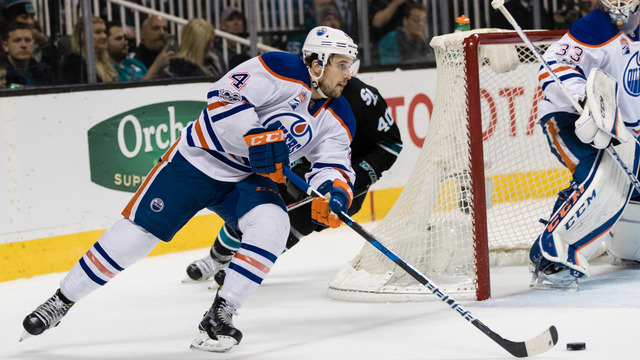 Watch: Russell finishes off tic-tac-toe for 1st goal as an Oiler