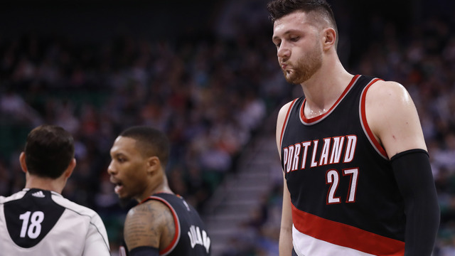Watch: Blazers' Nurkic loses 2 teeth