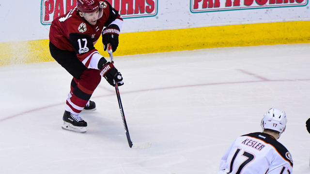 Watch: Vrbata records 600th point with game-winning goal vs. Sabres