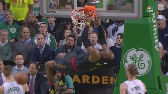 Dwight Howard ejected for doing chin-up on rim after dunk