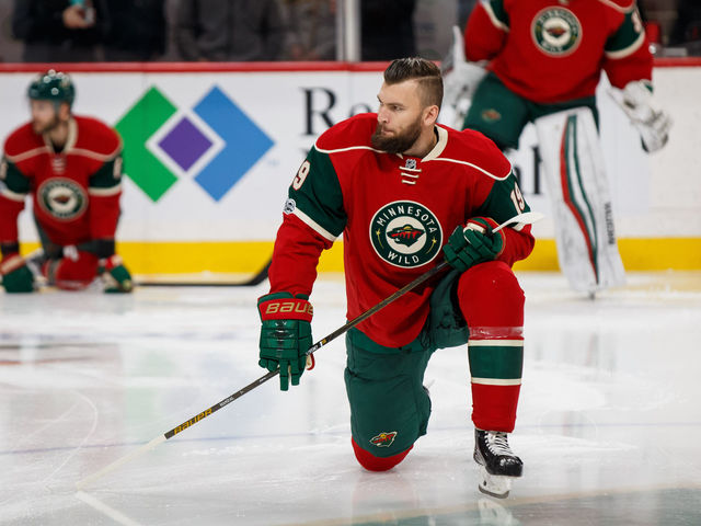Stars sign Martin Hanzal to 3-year deal worth $14.25M