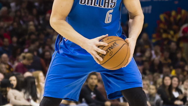 Report: Bogut commits to sign with Cavaliers