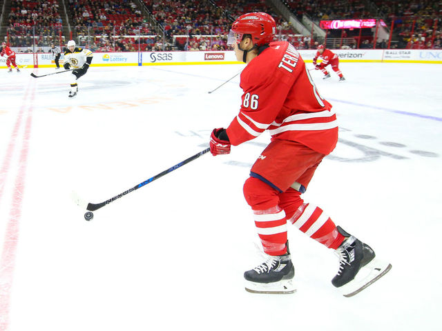 Hurricanes sign Teravainen to 2-year extension