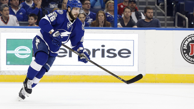 Kucherov's hot streak helping keep Lightning's playoff hopes alive