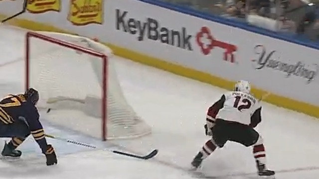 Pulkkinen finishes neat give-and-go in Coyotes debut
