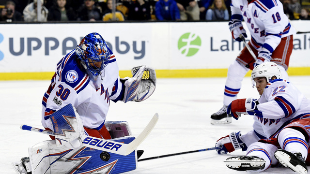 Birthday-boy Lundqvist posts 32 saves to stifle Bruins