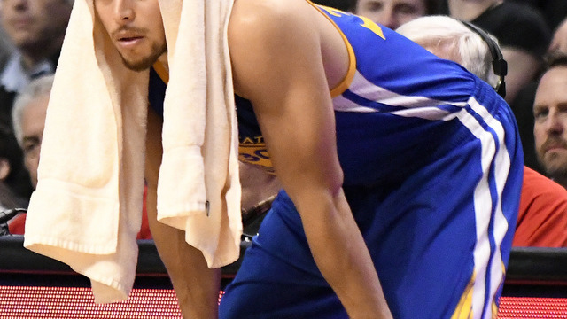 Watch: Curry rolls ankle on Fournier's foot