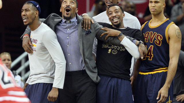 Cavs' Lue hopes Smith will return in 10-14 days