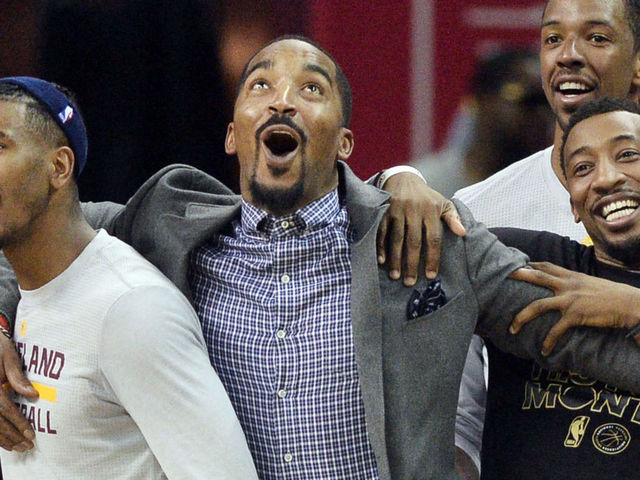Cavs' Lue hopes Smith will return in 10-14 days