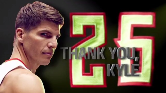Watch: Hawks pay tribute to Korver