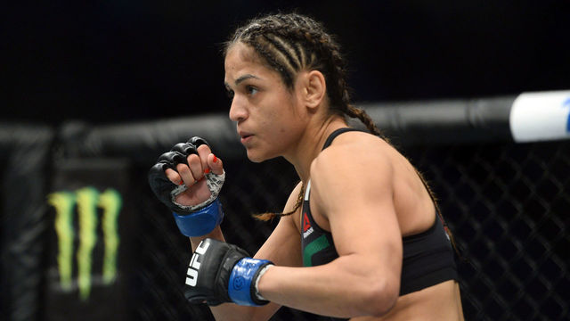 Calvillo stays unbeaten with 3rd-round submission of Gonzalez
