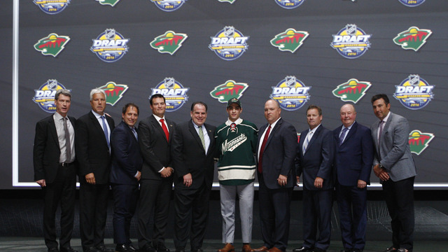 Wild GM apologizes to scouts after trading 1st-round pick for Hanzal