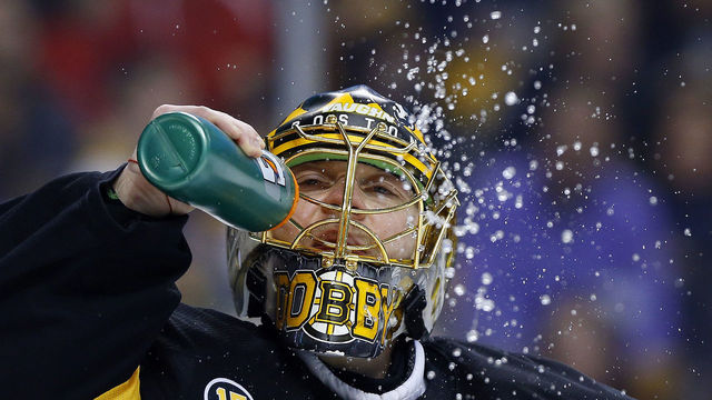 Khudobin gains confidence from not being replaced as Bruins' backup
