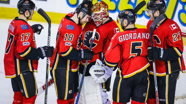 Flames blitz Islanders for 7th straight victory