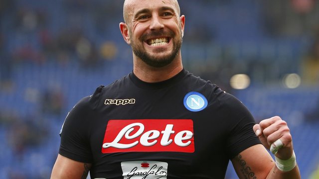 Report: Manchester City in talks to sign Napoli 'keeper Pepe Reina
