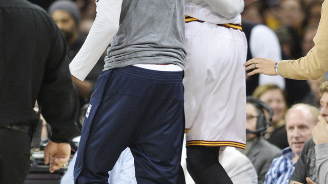 LeBron recounts Bogut's leg injury: 'I heard it crack'