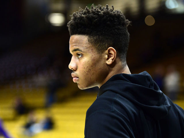 Report: Celtics to trade No. 1 pick to 76ers for No. 3, future 1st-rounder