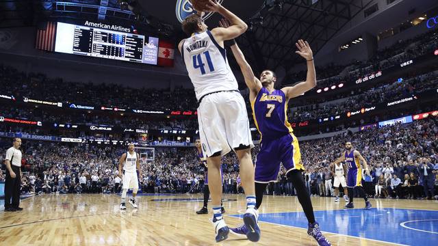 Watch: Dirk swishes signature jumper to reach 30K points