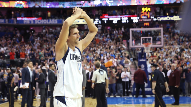 Dirk Nowitzki becomes 6th NBA player to score 30K career points
