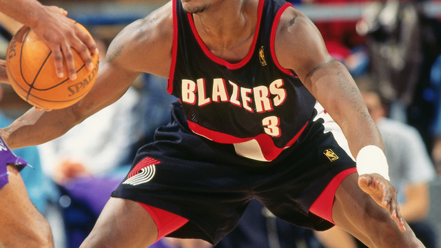 Former NBAer Robinson hospitalized with undisclosed illness