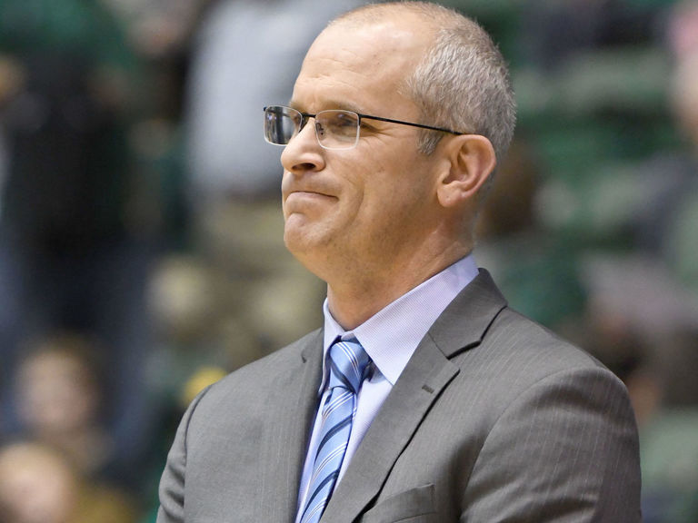 rhode-island-extends-hc-danny-hurley-through-2023-24-season-thescore