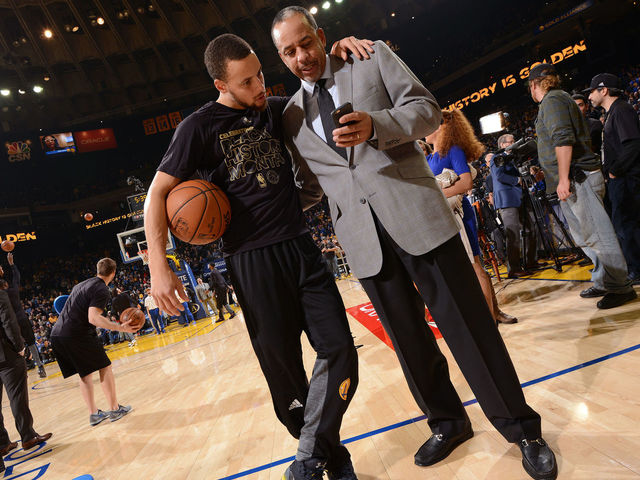 Steph passes dad Dell on all-time list, but shooting struggles continue