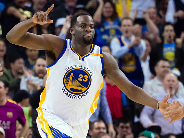 Watch: Draymond shows off DPOY case with insane block