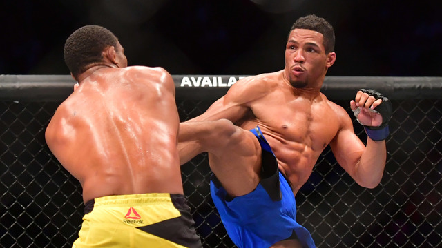 Lee snaps Trinaldo's streak with 2nd-round tapout to cap UFC Fortaleza prelims