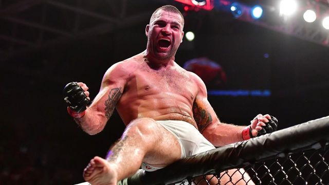 Shogun puts on vintage performance with 3rd-round TKO of Villante