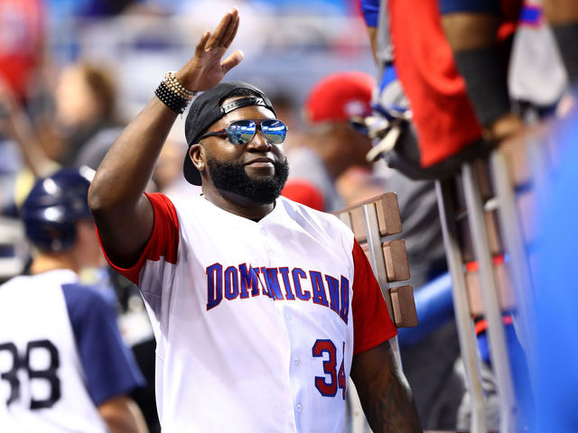 Big Papi surprises Dominican Republic in dugout | theScore.com