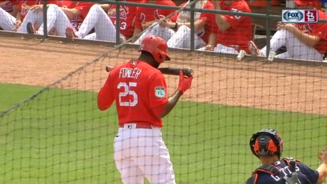 Watch: Cardinals' Fowler licks bat during plate appearance