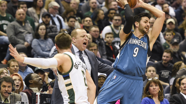 Watch: T-Wolves' Rubio sets franchise assist record with dish to KAT