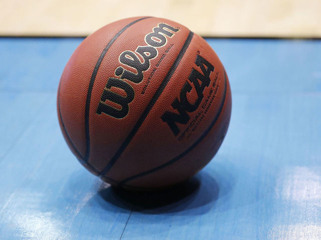Report: Agency gave cash advances to high school, NCAA players