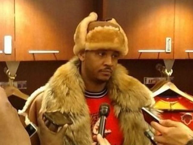 Melo celebrates rare Knicks win by dressing for windswept plains of Hoth