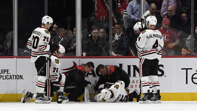 Blackhawks' Anisimov seen in walking boot after win over Canadiens