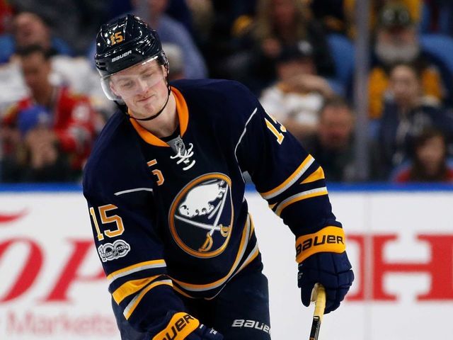 Report: Eichel won't sign extension if Bylsma remains coach