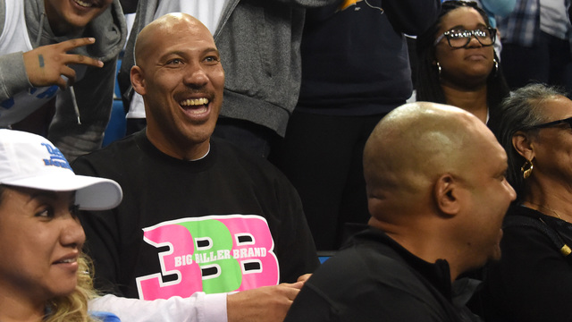 Twitter user confuses LeVar Burton of 'Reading Rainbow' for LaVar Ball