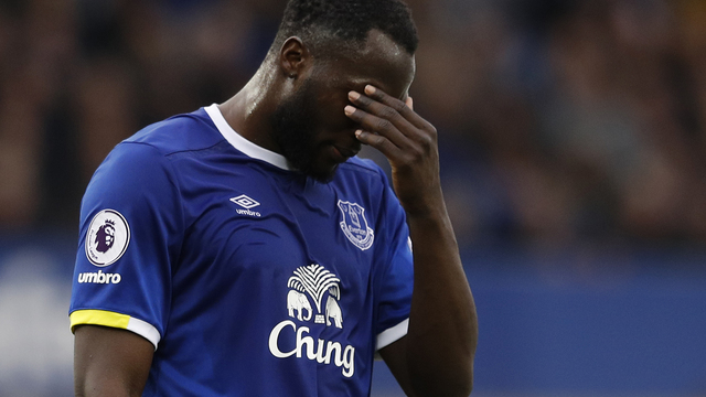 Lukaku slams Everton for 'living in the past'