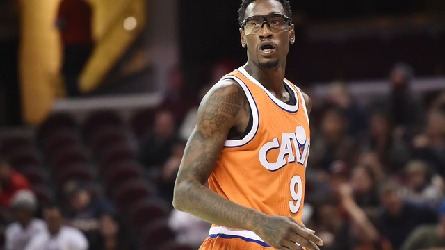 Report: Larry Sanders missed team bus before being cut