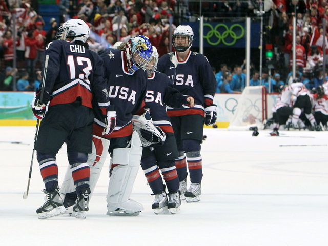 USA Hockey says it'll talk to players' lawyers about dispute