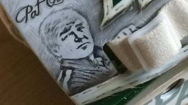 Leafs' Andersen unveils St. Pats mask honoring Pat Quinn