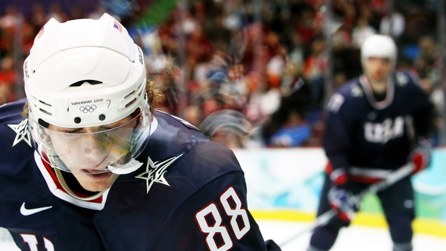 Patrick Kane isn't taking sides in women's team's fight with USA Hockey