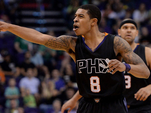 Bulls claim Ulis off waivers, convert him to 2-way player