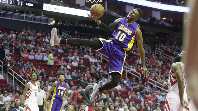 Watch: Lakers' Nwaba rejects Irving with impunity